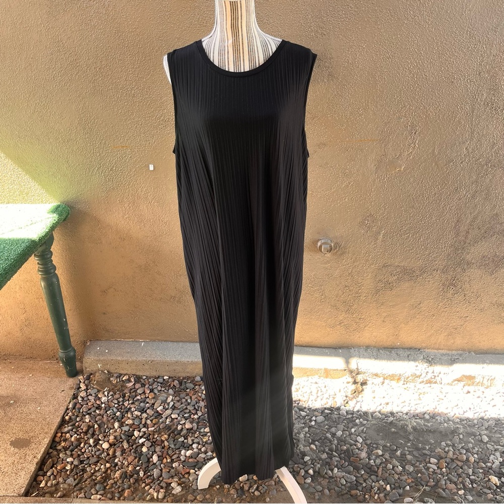 🆕 Women’s Pleated a new day Black Sleeveless Dress